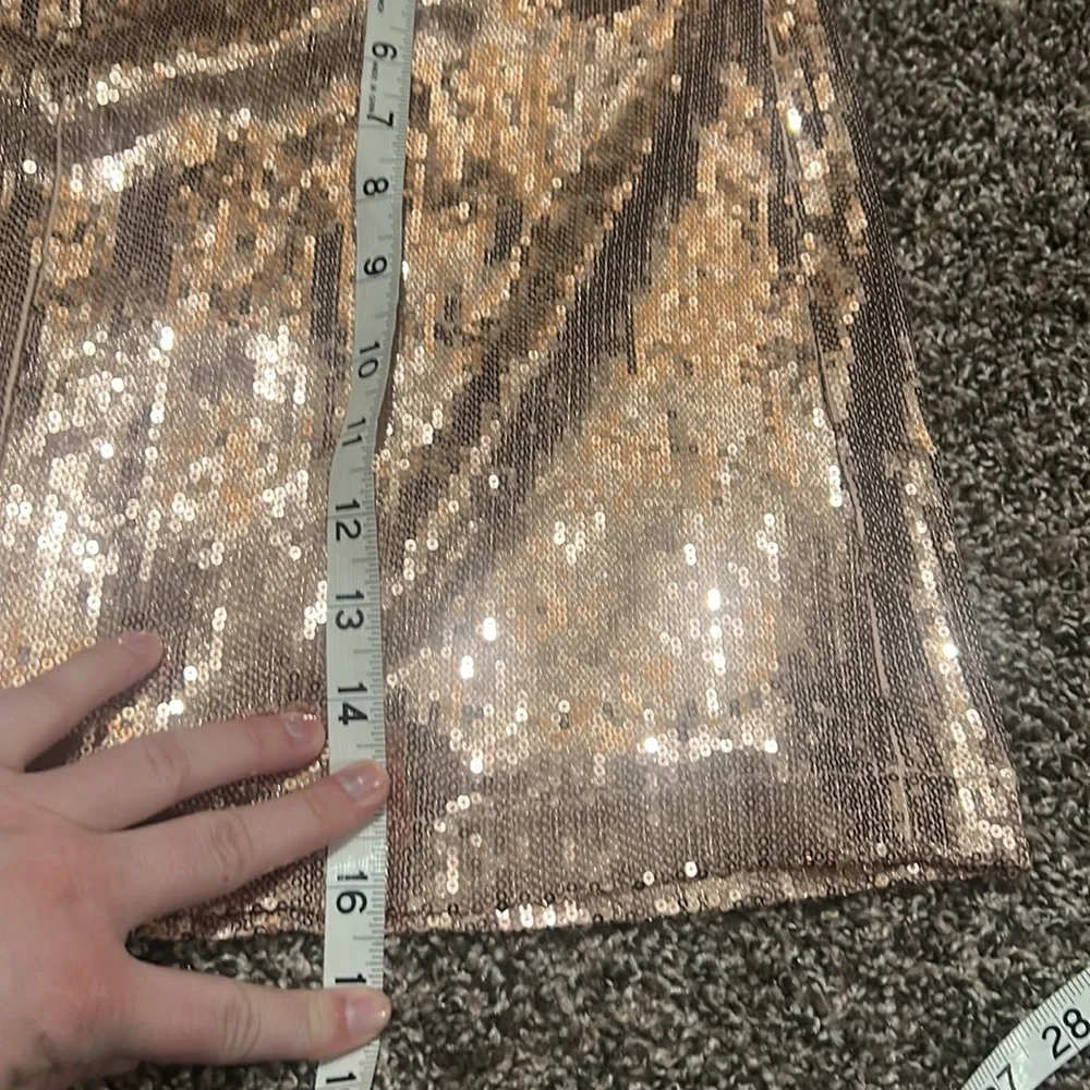 NWT BB Dakota Rose Gold Sequin Skirt 6